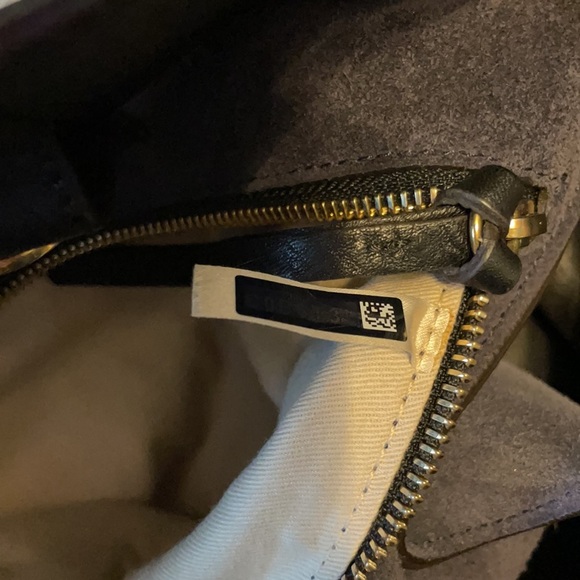 Chloe Milo Black Tote - Picture 10 of 13